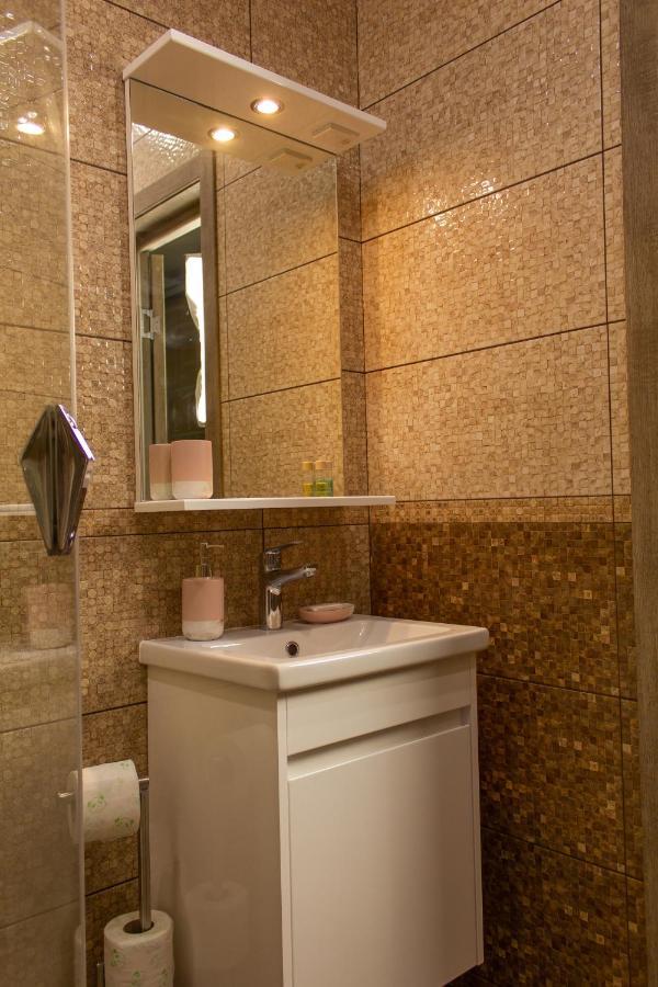 Уютная Vip-Студия В Центре. Vinnytsia Exteriör bild